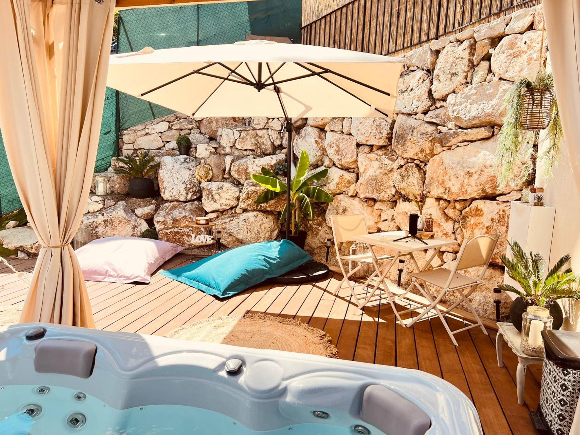 Love Room Tente Lodge Spa Mfg Chez C&C, Exclusivement Reservee Aux Adultes Cantaron Екстериор снимка